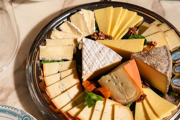 Planche de fromages (1kg) + pain 500gr