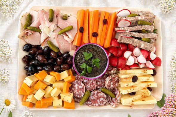 Planche apéro parisienne (950g)