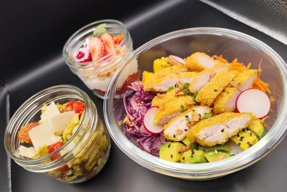 Lunch bowl : entrée + plat + dessert