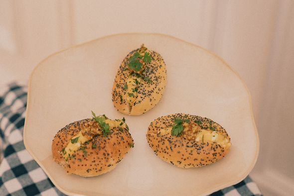 Plateau de 40 brioches pavot, œufs tamago