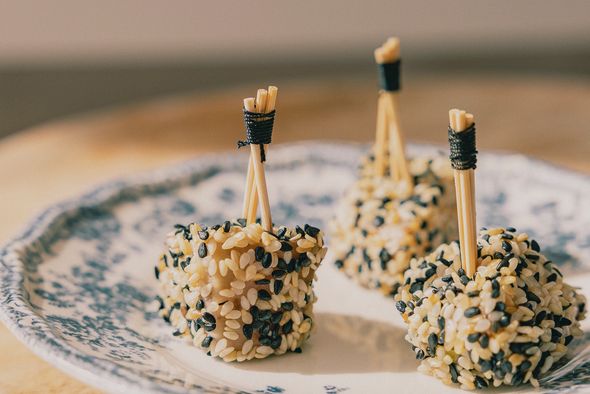Plateau de 40 tatakis de merlu mariné au ponzu