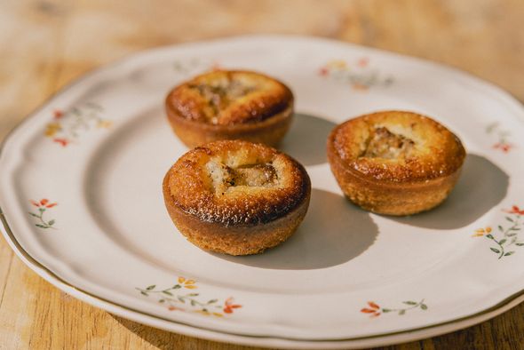 Plateau de 40 tartelettes poire amandine