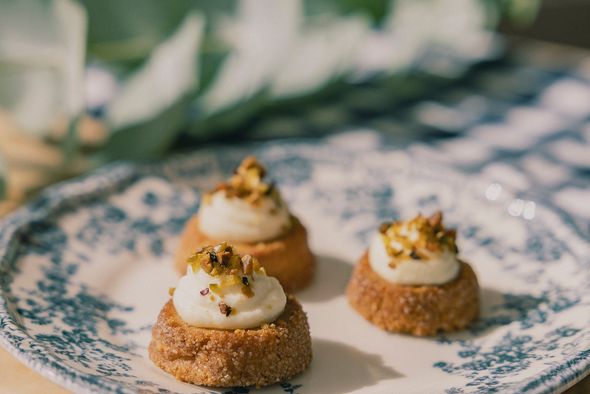 Plateau de 40 sablés diamant, crème mangue-coco