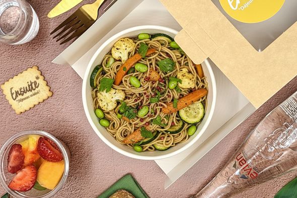 Plateau repas Nouilles végétariennes