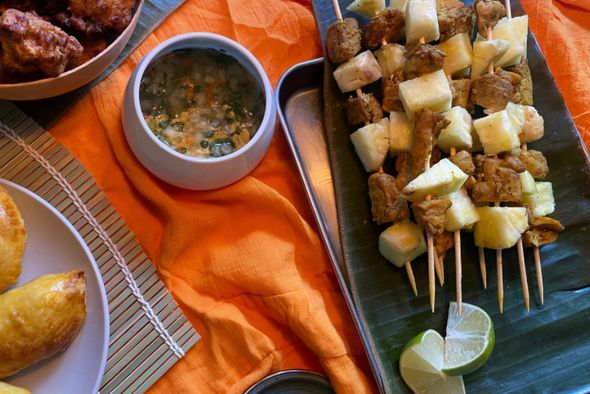 Brochettes ananas/poulet colombo