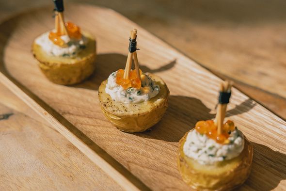 Plateau de 40 pommes de terre nouvelles, crème