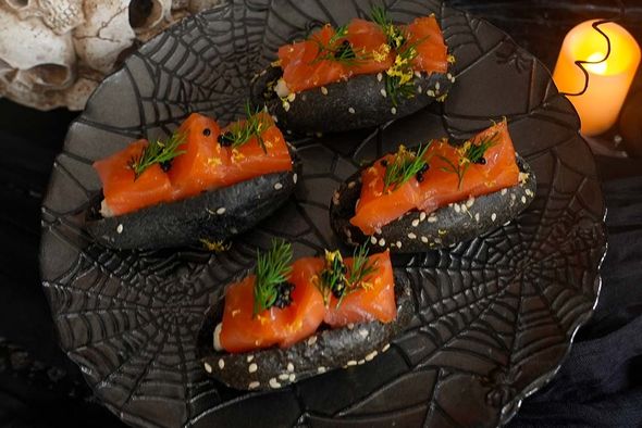 Navette saumon noire, 10 pièces
