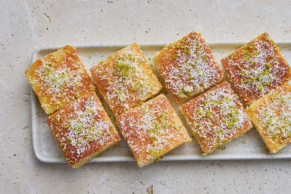 Basboussa - Gâteau noix de coco et pistaches