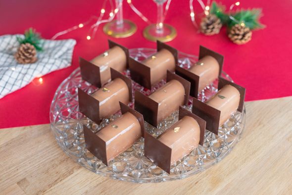 8 Bûchettes crème de marrons et coeur cassis