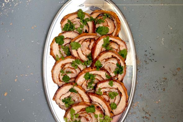 Pancetta, salade de lentilles, légumes et herbes
