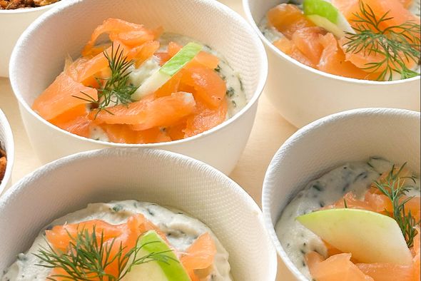 32 verrines Saumon fumé, crème de Ricotta et pomme
