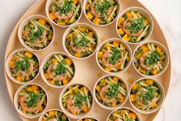 16 verrines "Crevettes thaï, mangue et concombre"