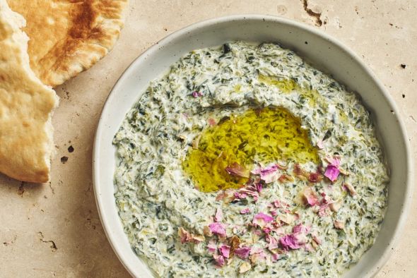 Borani Esfenaj - Yaourt épinards, noix et rose