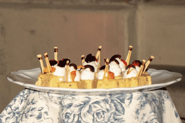 Plateau de 40 Polentas au thym, crème chèvre miel