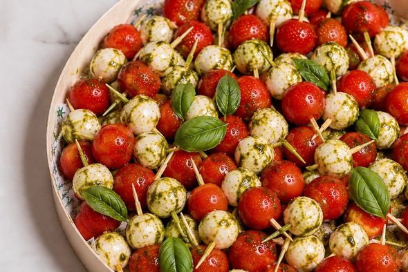24 brochettes tomate & mozza assaisonnée au pesto