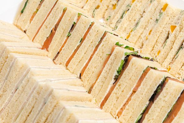 Offre pacage 8 pièces salées sucrées