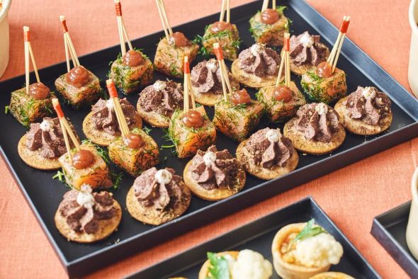 Assortiment de pièces salées - Saumon, Zaytun x24