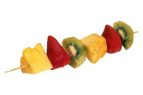 Grandes brochettes de fruits frais - 15 pièces