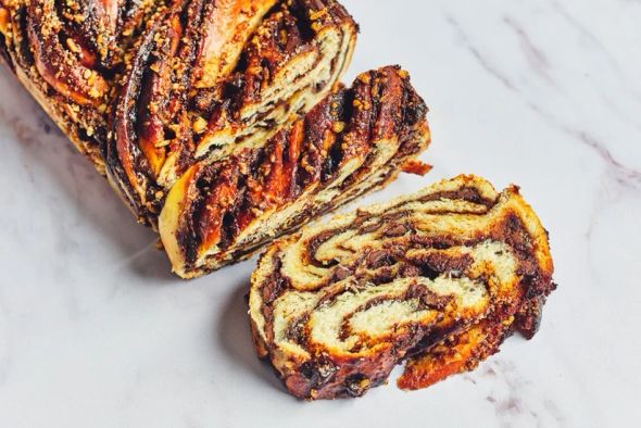 Babka au chocolat et à la noix de pécan